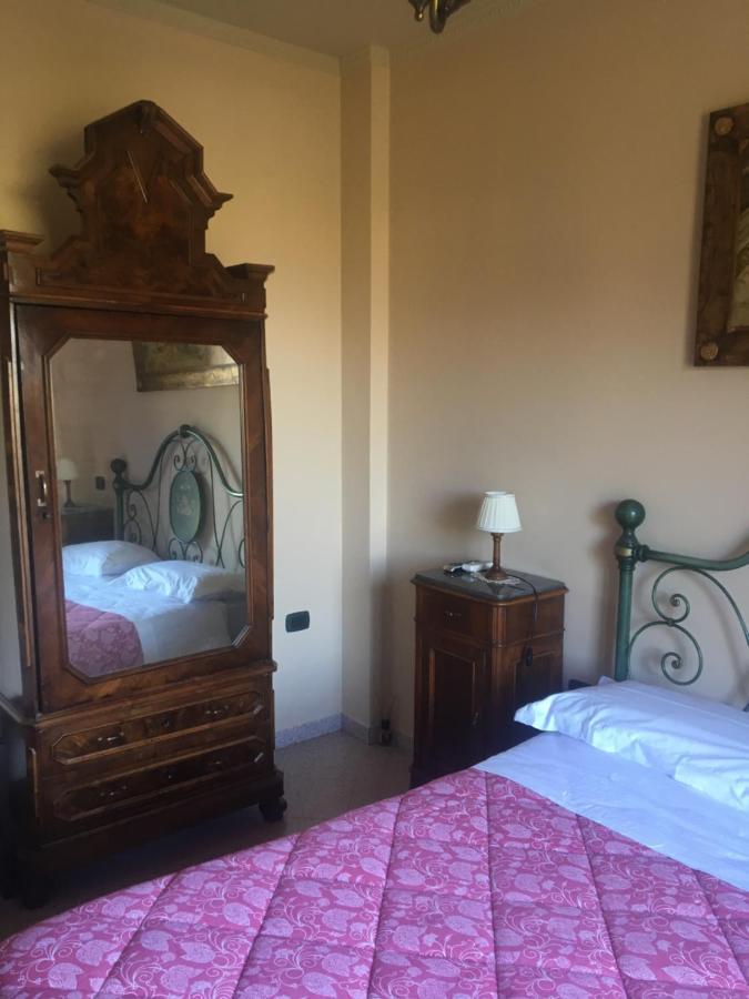La Ginestra Otel Castel San Lorenzo Dış mekan fotoğraf