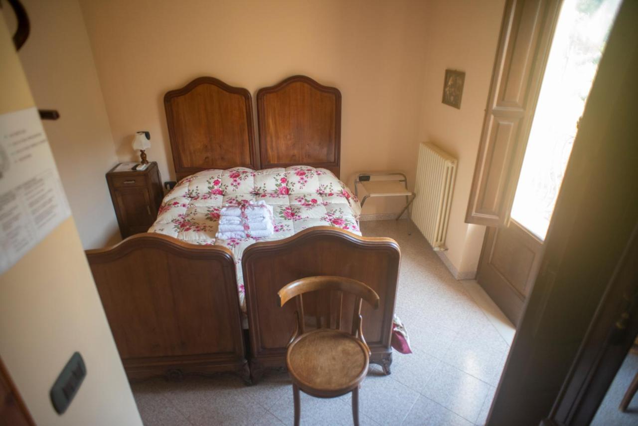 La Ginestra Otel Castel San Lorenzo Dış mekan fotoğraf