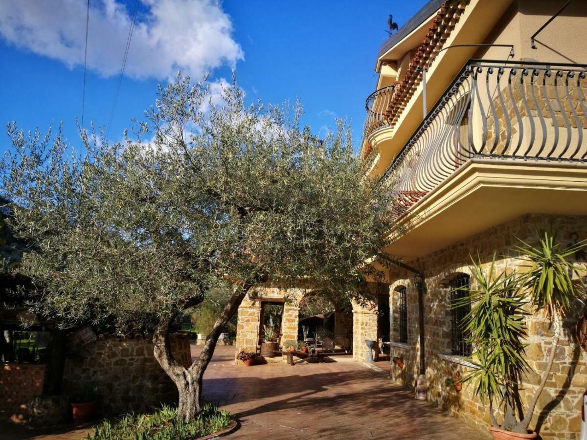 La Ginestra Otel Castel San Lorenzo Dış mekan fotoğraf